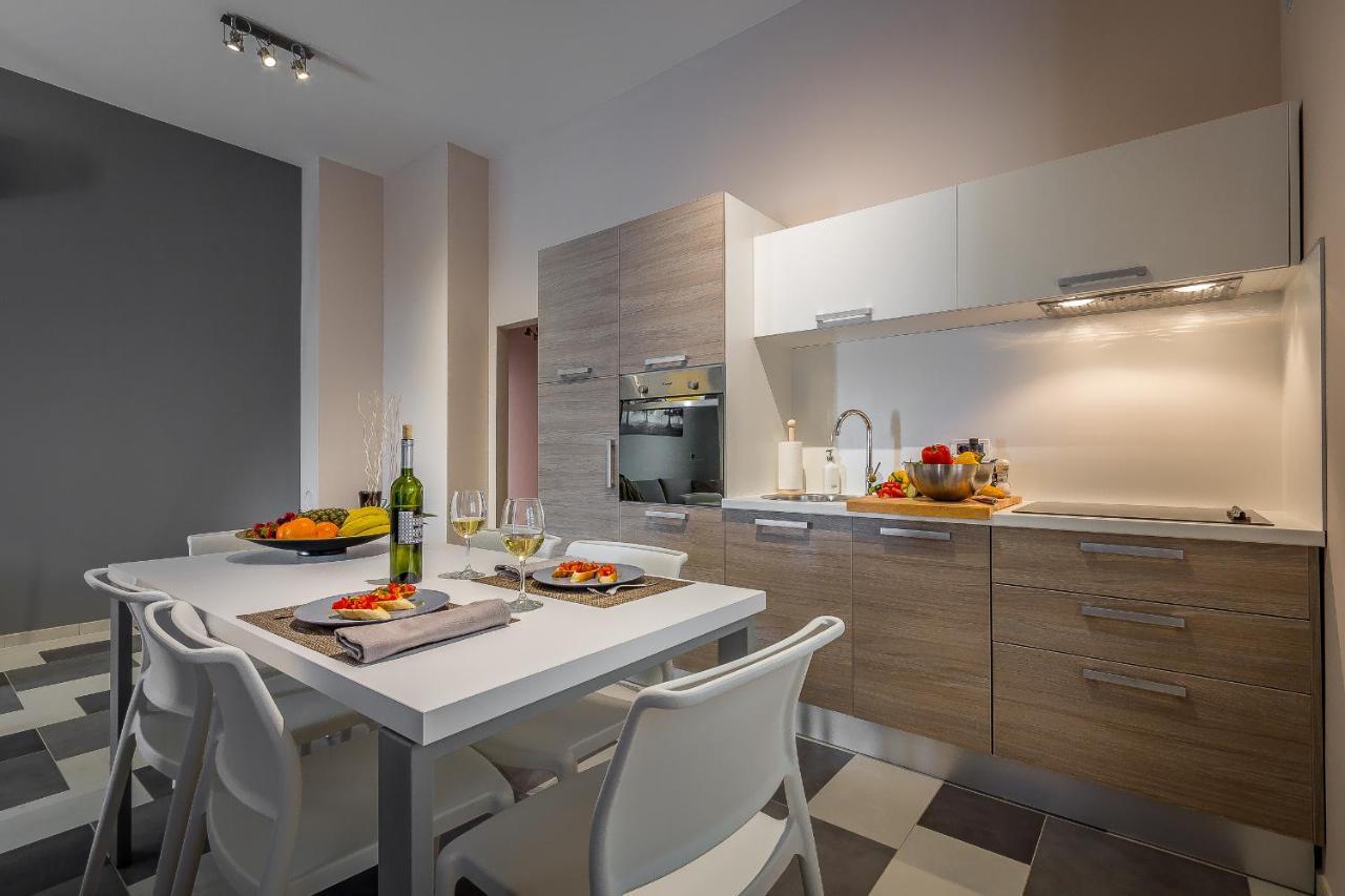Apartment Maris Ровинь Экстерьер фото