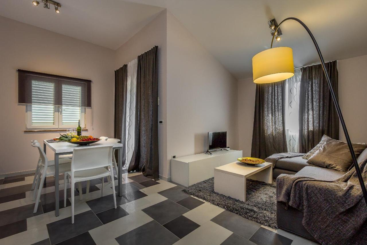 Apartment Maris Ровинь Экстерьер фото