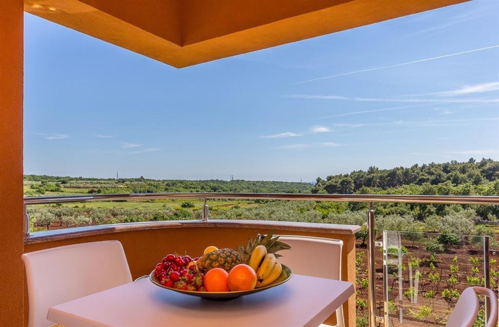 Apartment Maris Ровинь Экстерьер фото